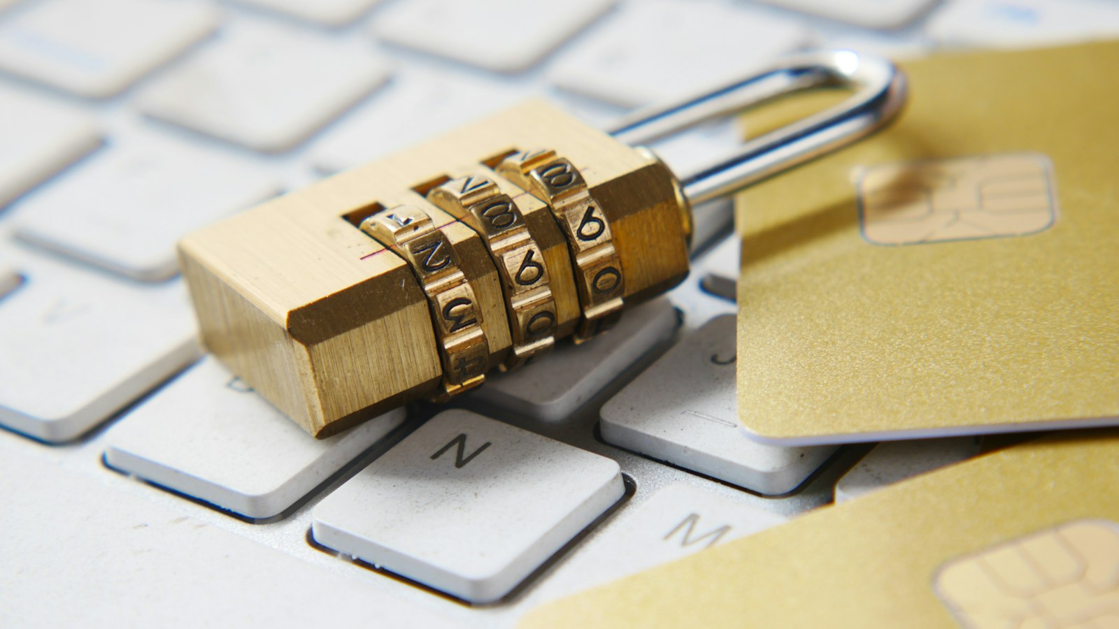 KVKK ve GDPR Uyumlu Kimlik Doğrulama: Sorumluluk Kimde?